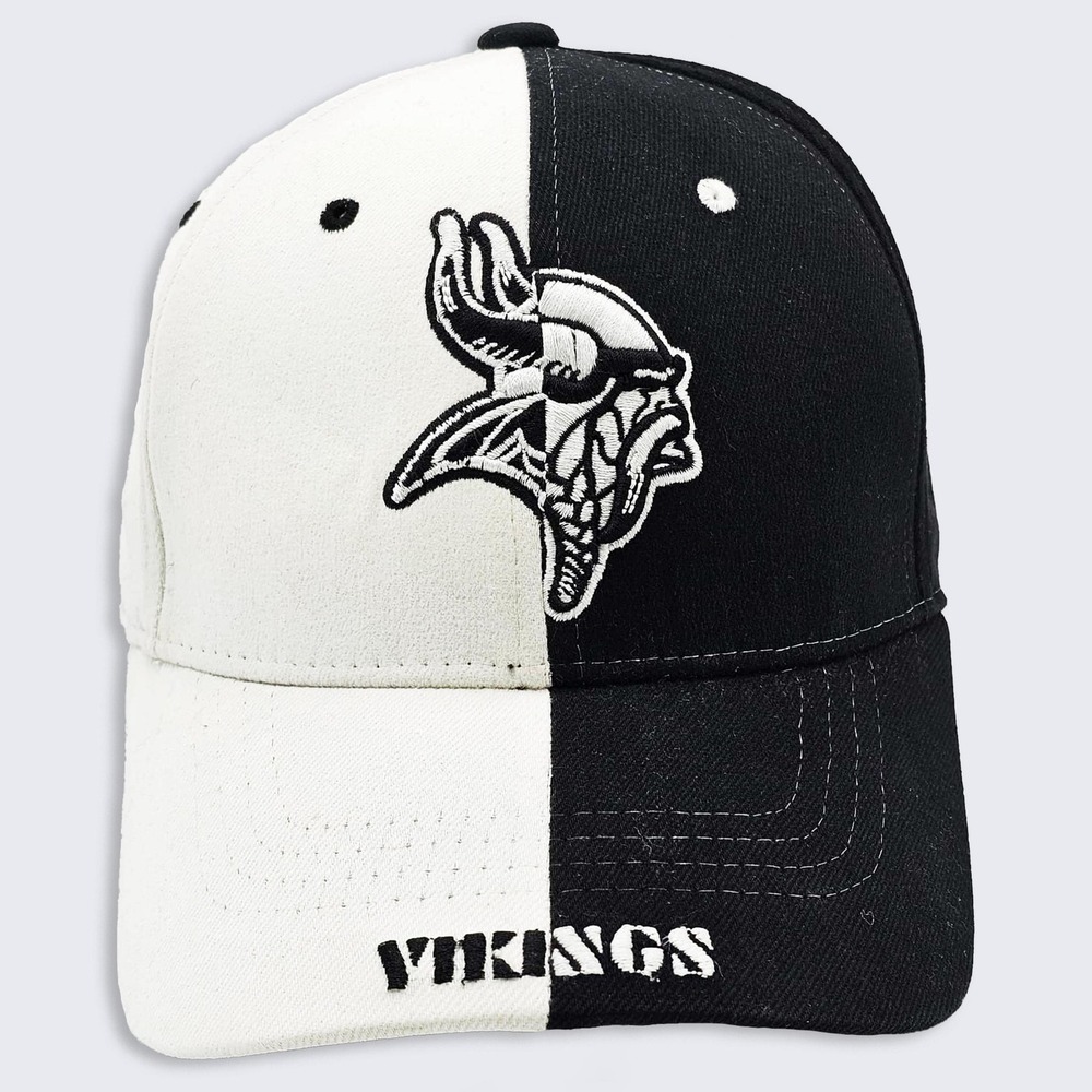 Minnesota Vikings Vintage Reebok Black & White Adjustable Hat